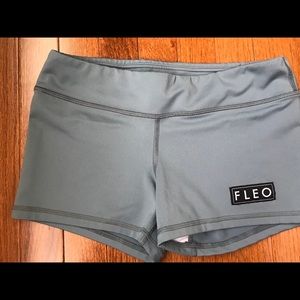 Fleo Shorts - Size Medium
